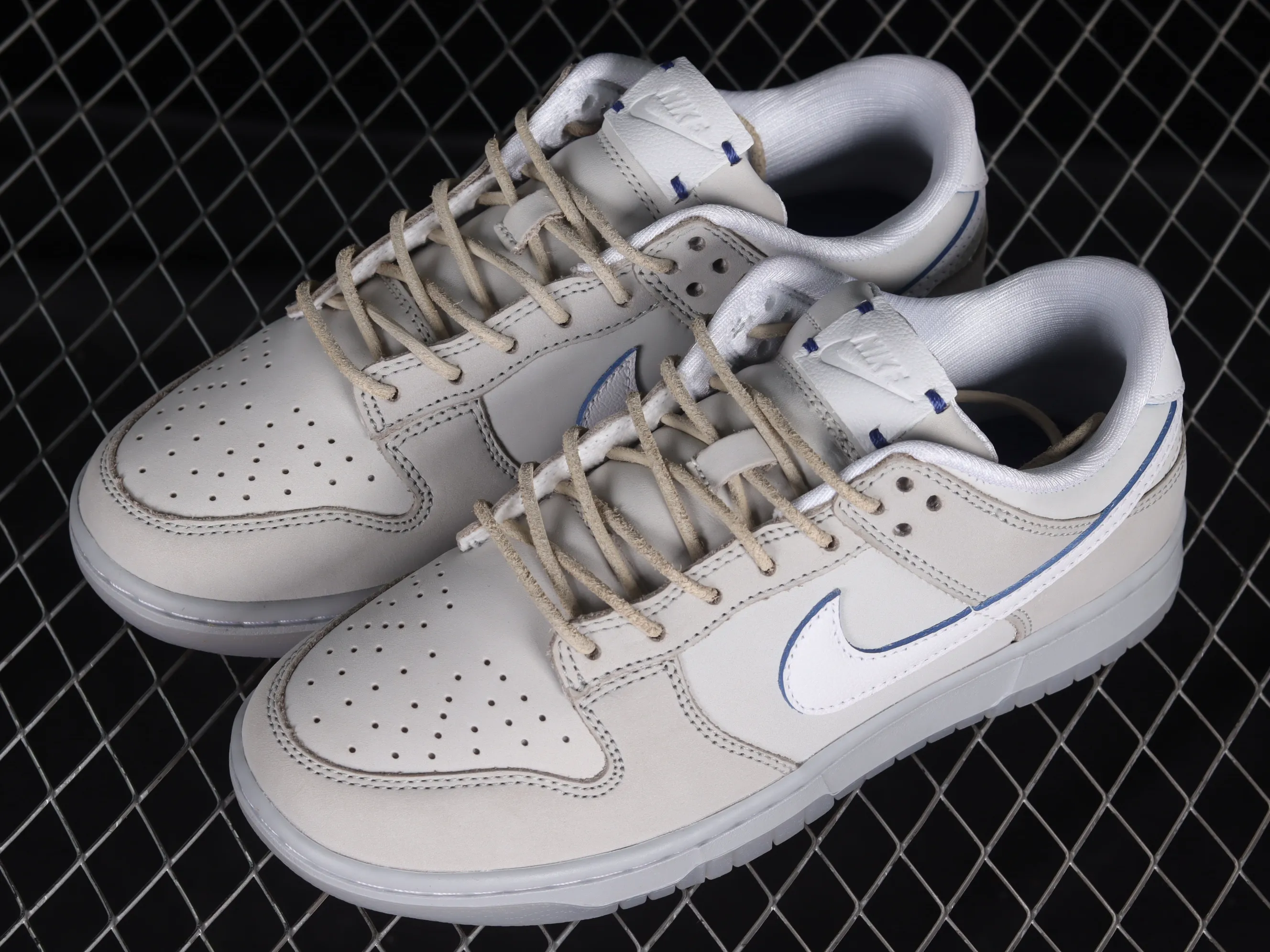 All categories Nk SB Dunk Series Nk SB Dunk Low low-top sneakers Nk SB Dunk Low "Grey Leather" Moon Gray SB low-top sports and leisure sneakers DX3722-001
